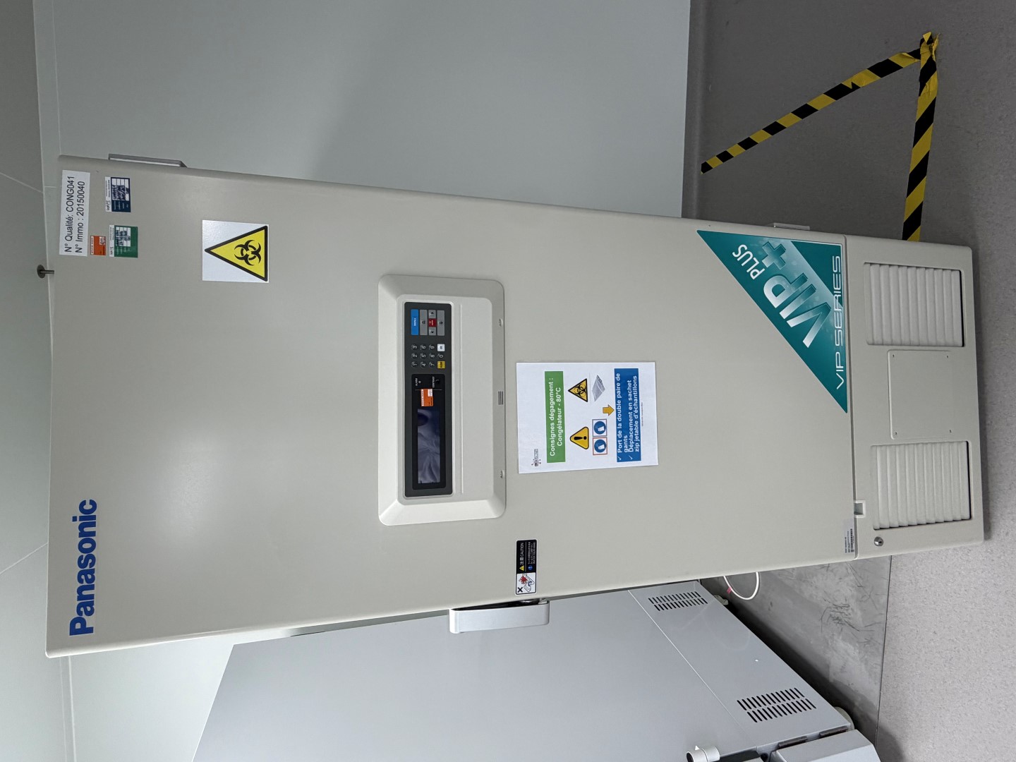 PANASONIC MDF-U500VX-PE - Upright ultra-low temperature freezer (-80°C)